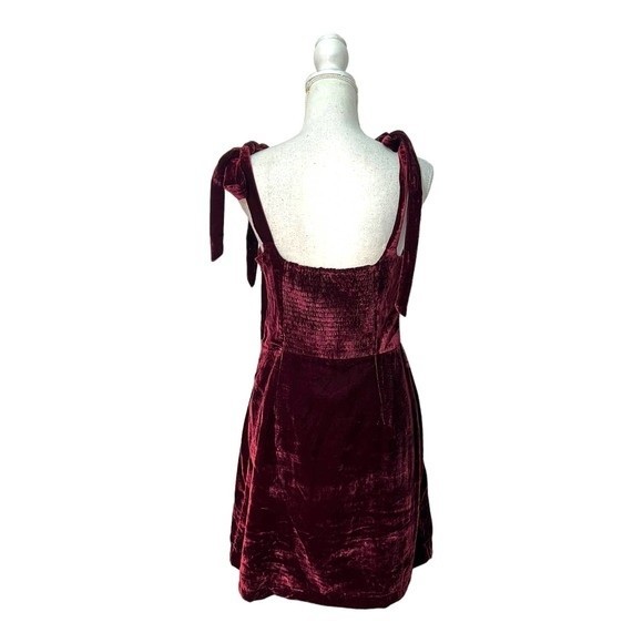 House of Harlow 1960 x Revolve Burgundy Velvet Shoulder Tie Maroon Mini Dress M - Picture 4 of 6